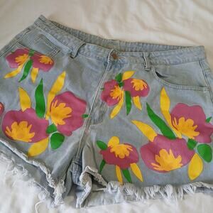 Shein  3 XL floral painted denim cutoff jean shorts plus